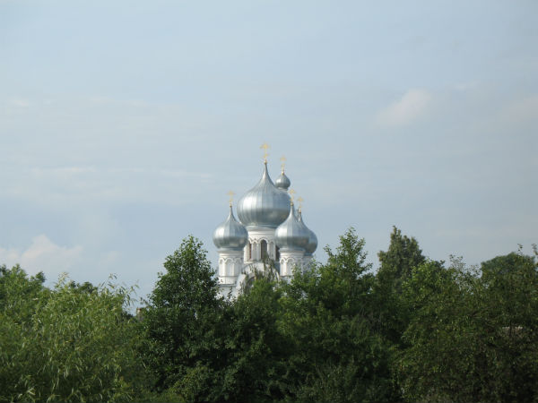 Свято-Петро-Павловская церковь. Объект располагается по ул. Ольшевского